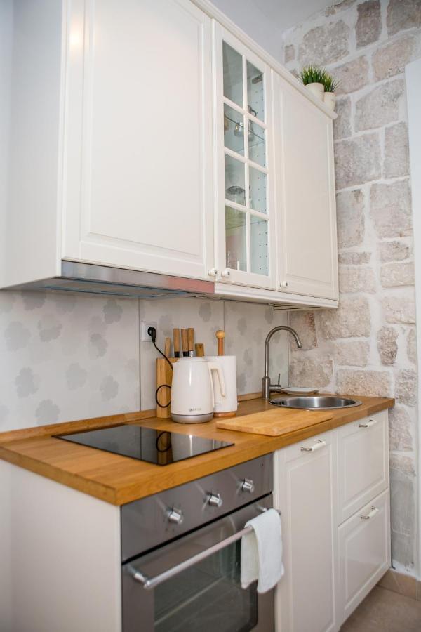 Kanavelic Place - Old Town Korcula Apartment Bagian luar foto