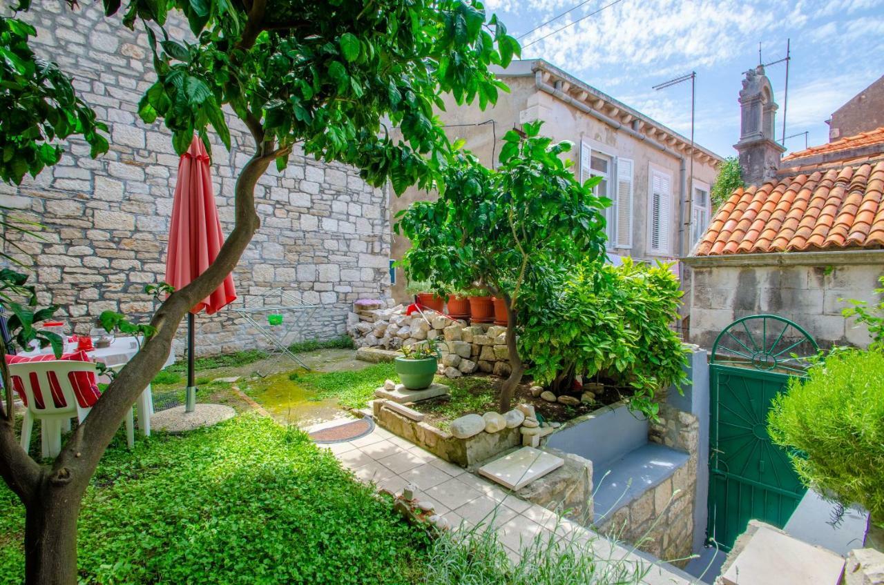 Kanavelic Place - Old Town Korcula Apartment Bagian luar foto